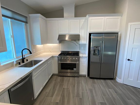 Large open-concept kitchen