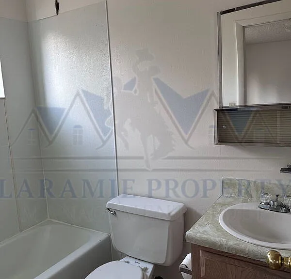 706 Downey St #28 — Photo 7