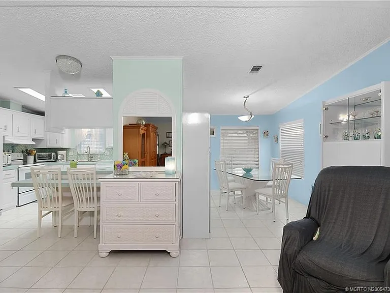 7073 SE Birchwood Ln — Photo 17