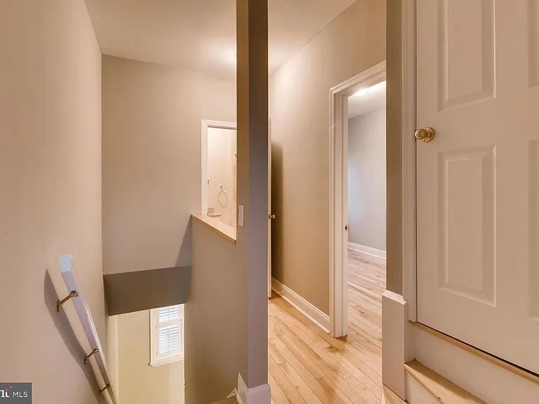 1020 W Lombard St — Photo 14