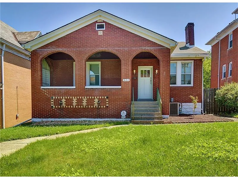 224 Spencer Ave photo 1