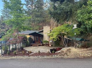 802 Beach St, Ashland, OR 97520