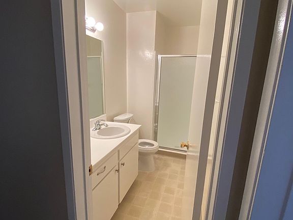 5th image of 1600 Fremont Ave #101