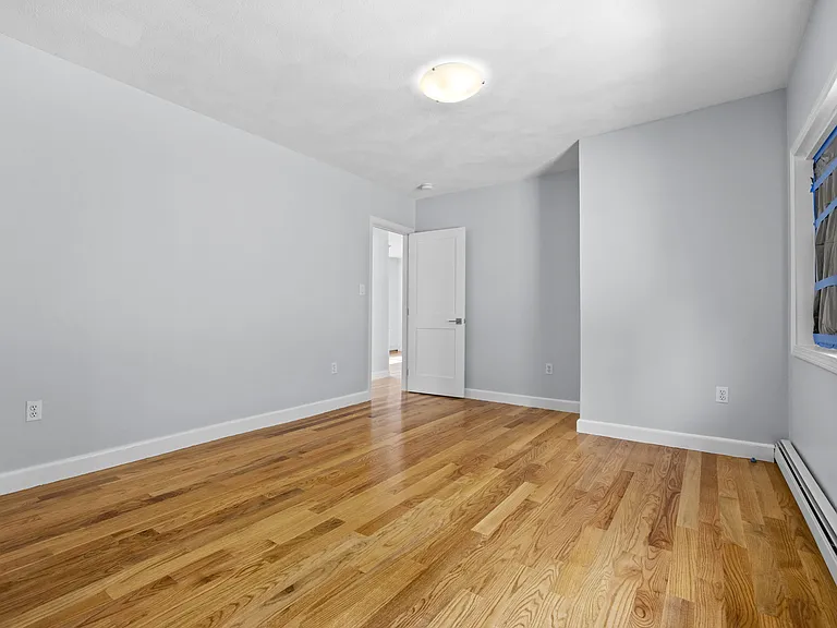 17 Tesla Ave #3 — Photo 11