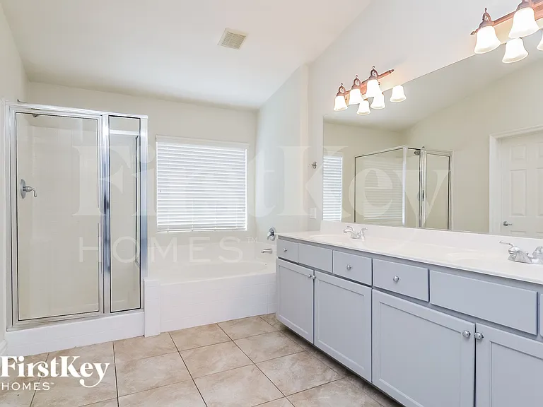 9742 Marcelline Ave — Photo 10