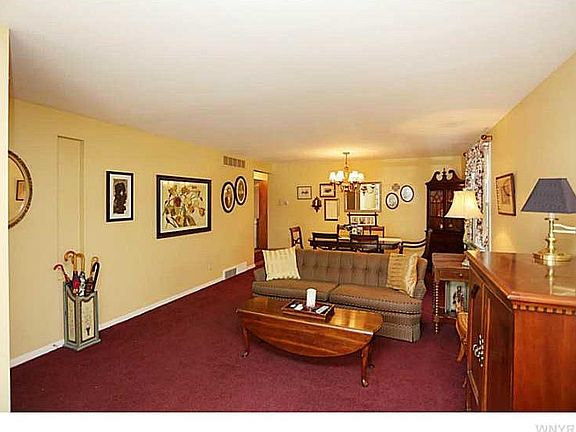 5th image of 141 Stillwell Ave