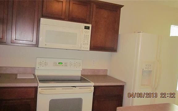 2nd image of 1421 Oak Hollow Ln