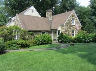 3 Westview Ln, Norwalk, CT 06854