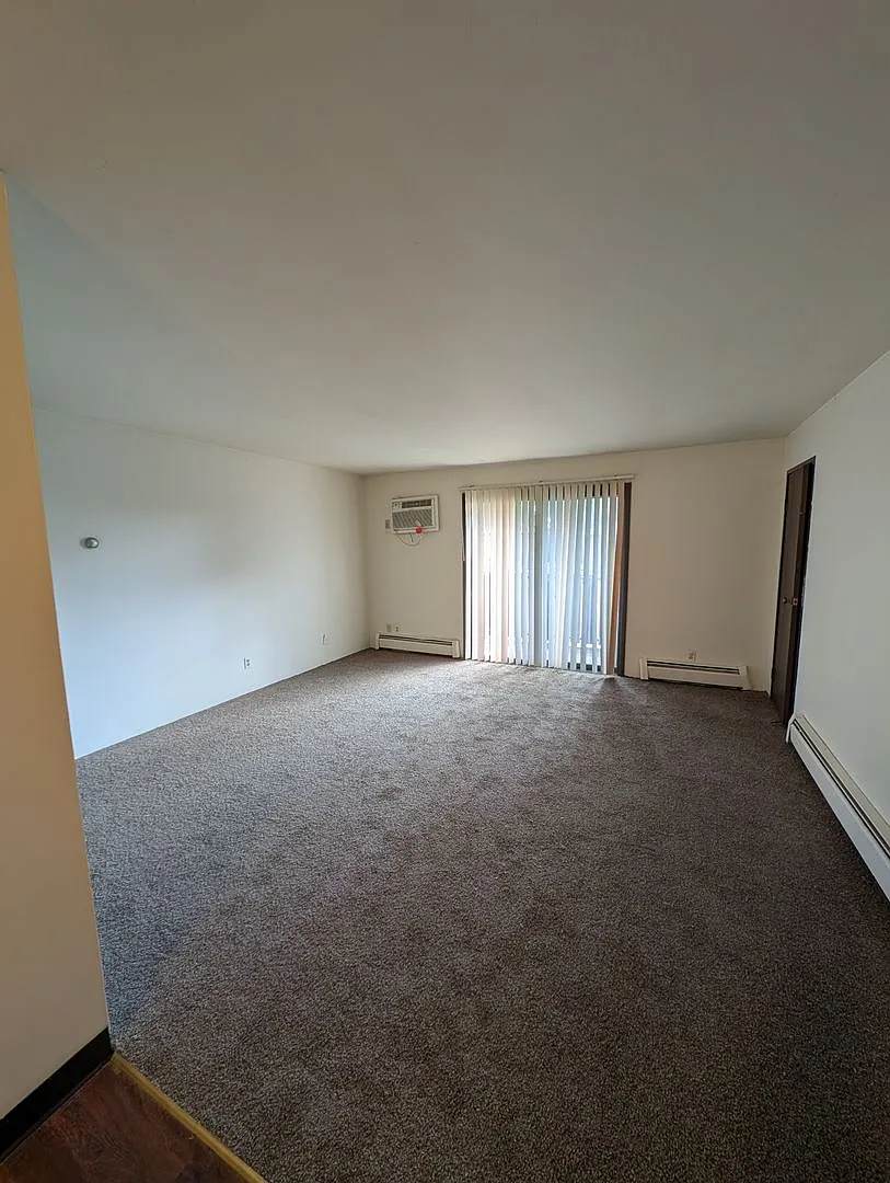 Royal Court Apartments — Photo 4
