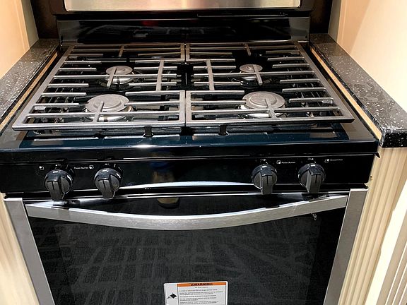 new Frigidaire gas stove