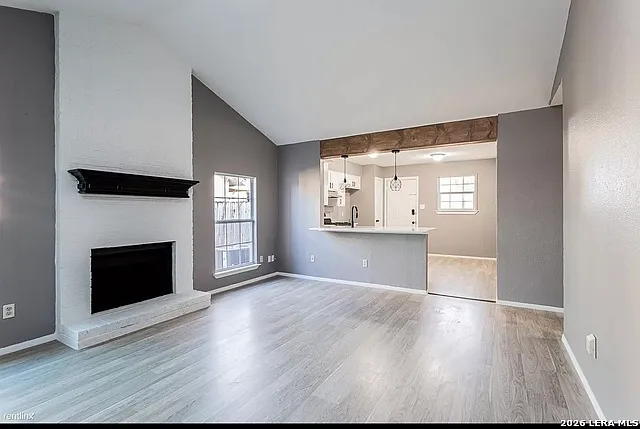 4900 E Stassney Ln — Photo 14