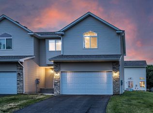 921 Bradbury Cir, Jordan, MN 55352