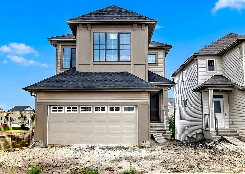 1st image of 310 S Montrose Cres SE