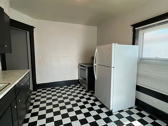 5th image of 1002 Constitution St #2