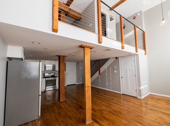 2nd image of 632 N College St #10981009
