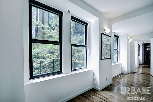 Rented by Urbane Brokerage | media 71