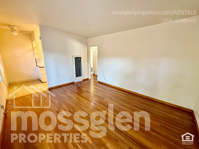 2715 O St #8 — Photo 3