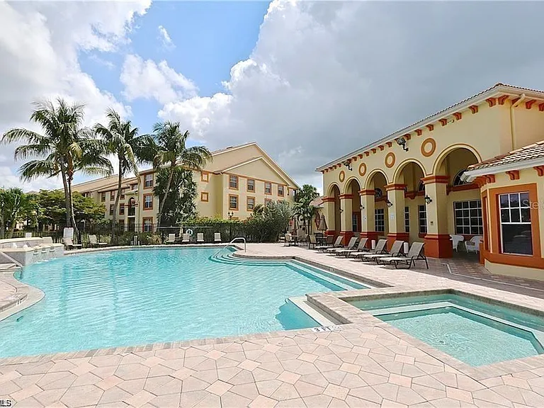 7915 Preserve Cir #214 — Photo 4