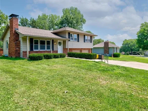 18308 E R D Mize Rd, Independence, MO 64057