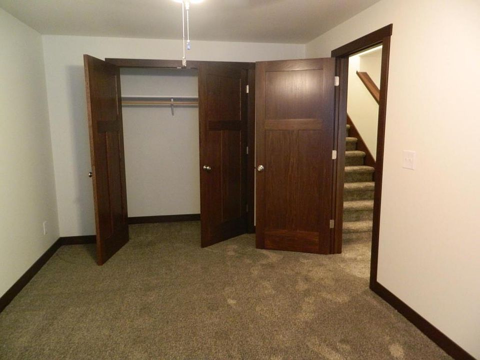 2nd image of 523 Ryan St
