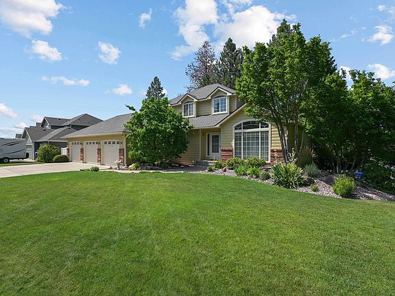 3rd image of 1013 E Harding Dr