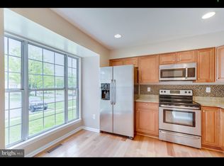 904 Lake Shore Dr, Bowie, MD 20721