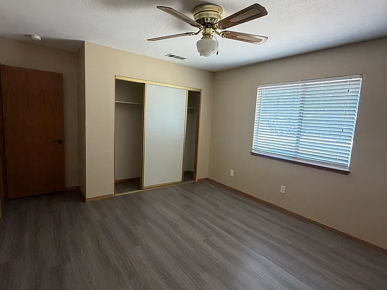 20986 Cayuga Rd — Photo 15