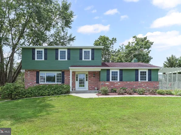 460 Pennocks Bridge Rd, West Grove, PA 19390