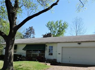 1520 Grant Rd, Saint Louis, MO 63119
