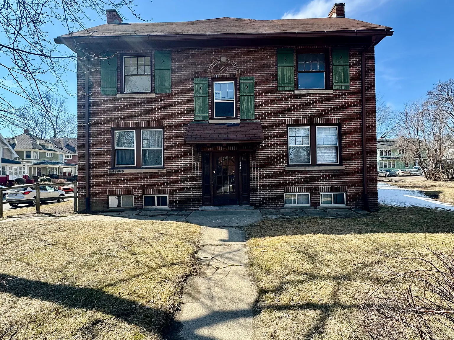 2 bed, 1000 sqft, $825 — Photo 1