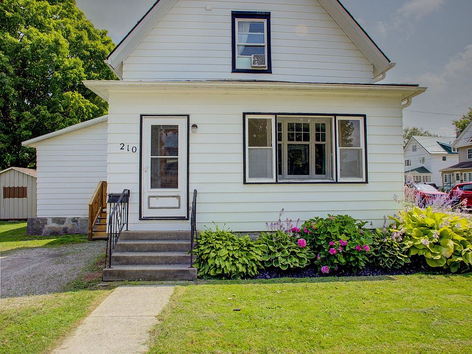1st image of 210 Davidson Ave N