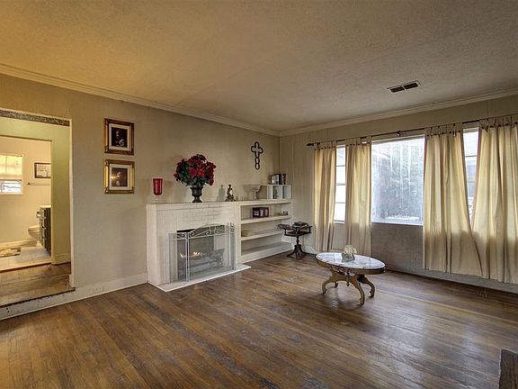 5th image of 503 E Park St