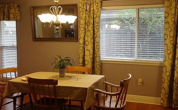 3rd image of 6211 Brunswick Ct