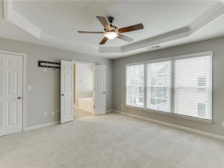 2801 Loftview Sq — Photo 21