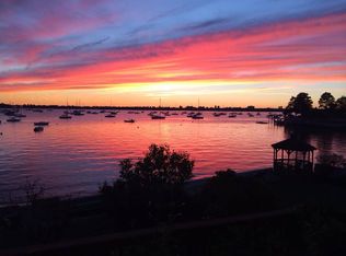 88 Horton St, Bronx, NY 10464