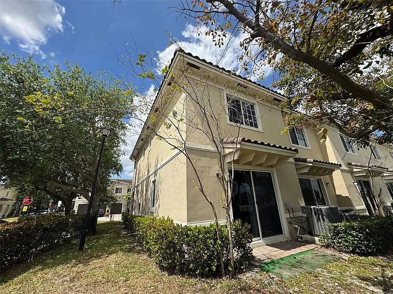 2675 SW 81st Ter #2683 — Photo 41