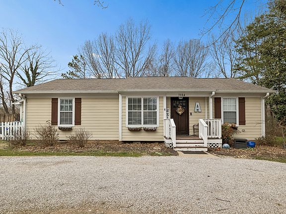 3rd image of 7114 White Oak Dr