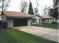 1st image of 834 Iroquois Ave
