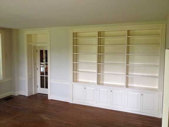 Original woodwork and built-ins