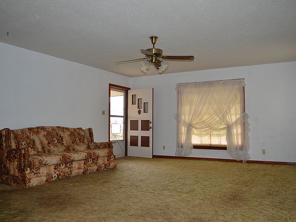 2nd image of 807 Avenue C