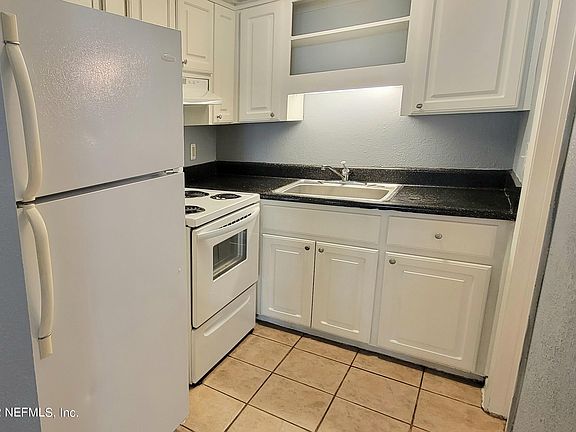5th image of 8291 San Jose Manor Dr E #1