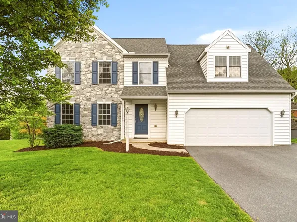 608 Redwood Dr, Lancaster, PA 17602