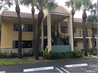 101 Meadows Cir #101, Boynton Beach, FL 33436