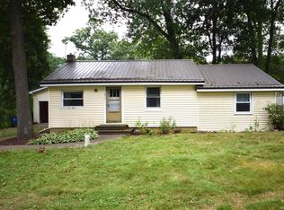 7871 N Clover Ln, Walkerton, IN 46574