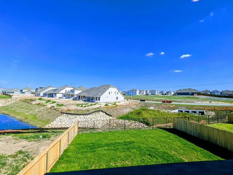 221 Sand Lily Ln — Photo 43