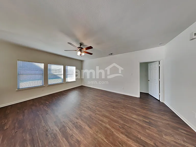 21927 Saragosa Pond Ln — Photo 6