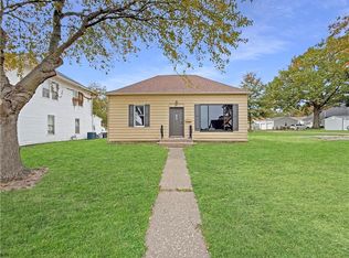 106 E 14th St, Higginsville, MO 64037