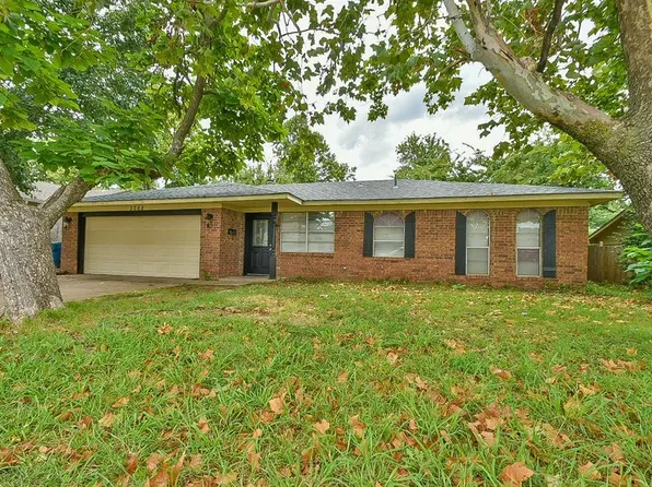 3208 S Rankin St, Edmond, OK 73013