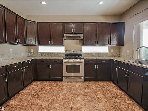 3rd image of 2732 Bass Lake St