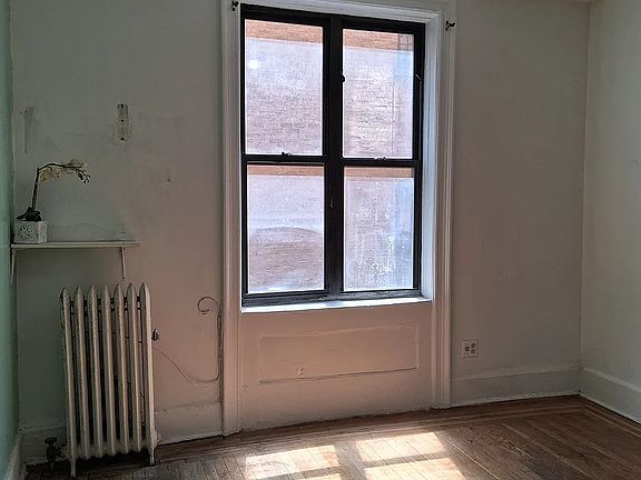 3rd image of 834 Riverside Dr APT 3E